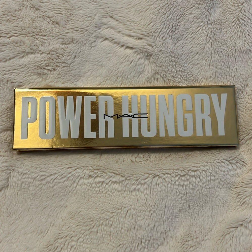 MAC Power Hungry eyeshadow palette